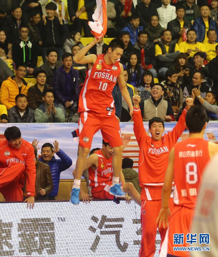 篮球CBA:佛山农商银行客场胜广东东莞银行
