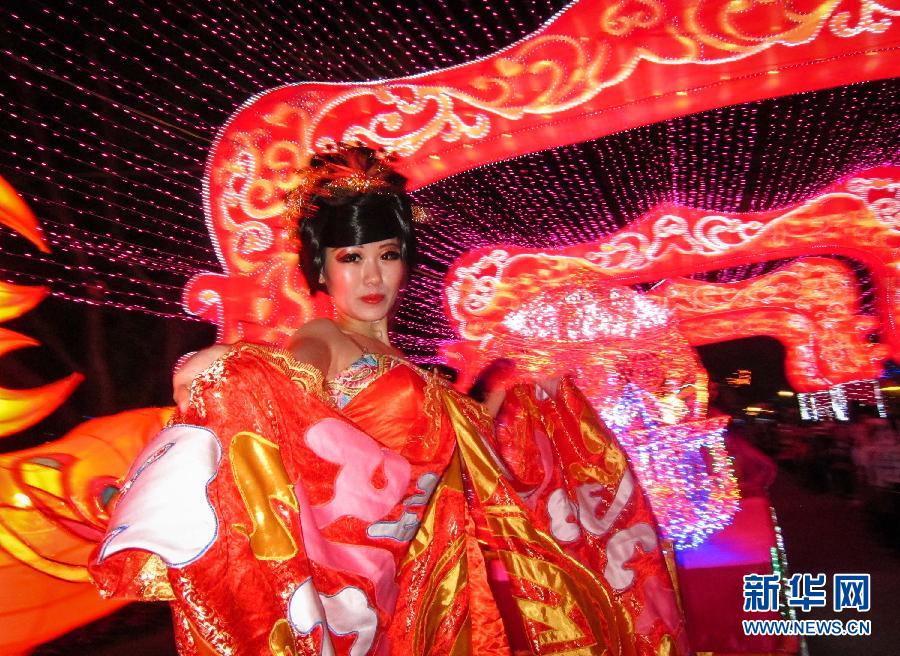 新春欢乐大巡游