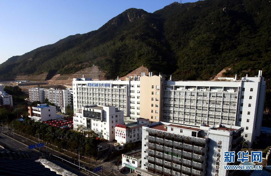 走进深圳华大基因研究院