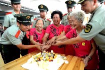工地中秋节 干者:李松林