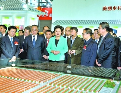 胡春华 - 广东省领导活动报道集_地方联播_新华网