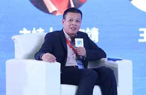 新华网融媒体未来研究院副院长鞠靖