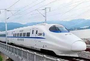 揭阳惠来神泉港近千渔船回港避风