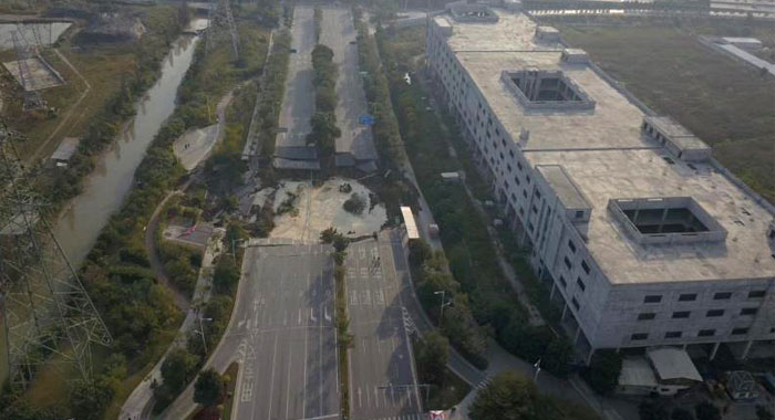 广东佛山地铁施工路段发生地面塌陷 8人死亡3