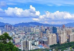 广东深圳台风红色预警生效 全市停工停业停市