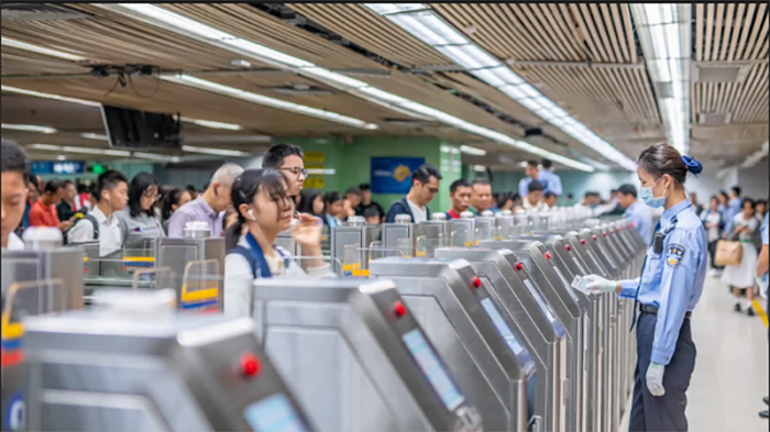 深圳罗湖：推进“深港融合” 构建“三力三区”