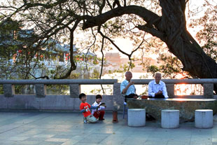 廣濟橋畔話春秋