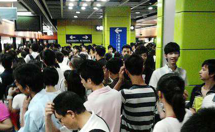 广州地铁故障频发 公众利益谁来保障?